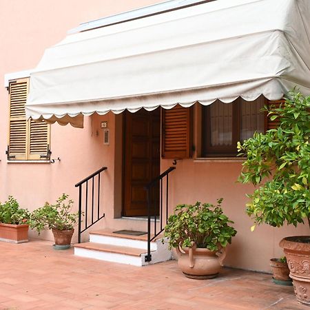 N080 - Numana, Bilocale Con Terrazzo In Centro Lägenhet Sirolo Exteriör bild